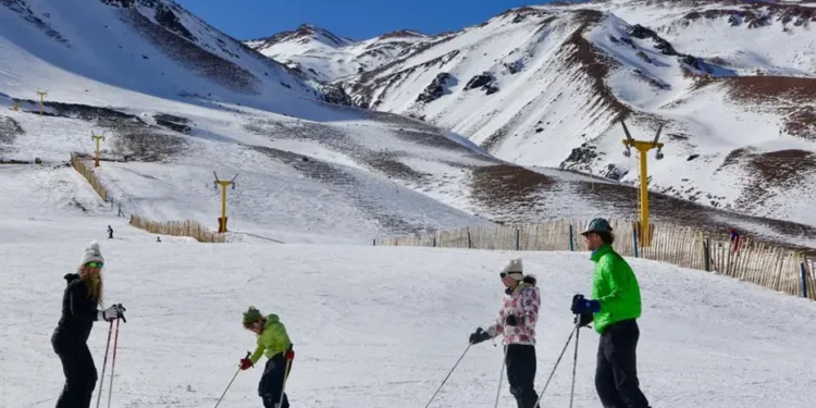 2N5Y6CSNARGRXA2N3PEDXGHZXY Vacaciones de invierno en Argentina: fechas 2025