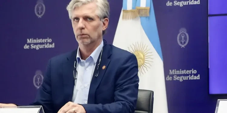6R7OLAI37NHCHO4XCIW2MY53KI Diputada pide investigar a jefe de la SIDE y vínculo familiar