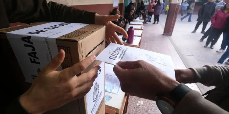 FDSZJM7PRZBPTNUYLKVMV4V7EM Elecciones en Corrientes: día y detalles
