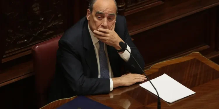 H7V5XWPXRRFOTJFOAKUCXZXA4Y Francos podría no volver al Senado tras salida abrupta