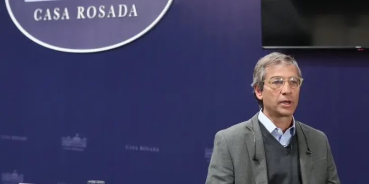IGSYTOPXYVBSHJC5GMOJQUBREQ Renuncia en Salud: Gabriel Oriolo deja su cargo