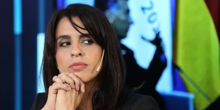 J7WGGPW7LVBNDAMCNYF7DYADR4 Donda apoya a Mengolini y critica a Milei