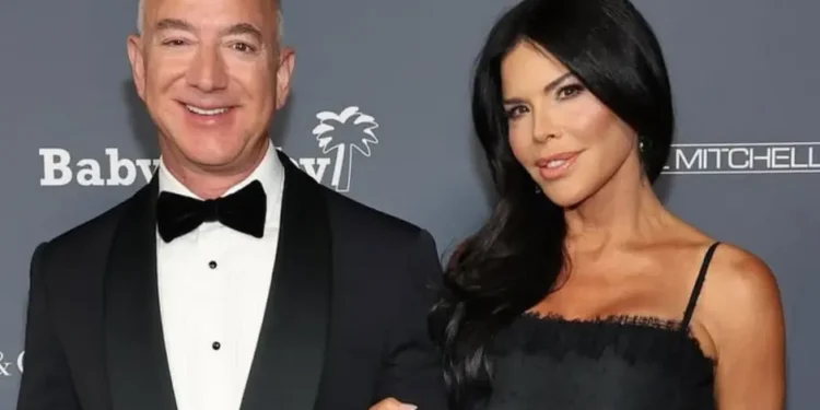 JST5MQCMPJDVJDBZDZFT5JTAKM Lauren Sánchez y Jeff Bezos: boda de lujo en Venecia