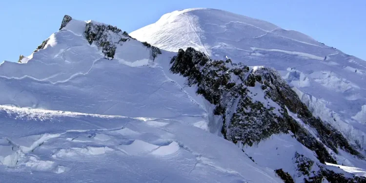 JZVIP2GUJJH7ZOL75PKGOZH574 Mont Blanc: La montaña peligrosa donde murió un guía