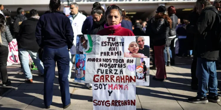 K35FEU72GZATBE6B2ZL43V7HXE Fracasa tercera audiencia por conflicto salarial en el Hospital Garrahan y profundiza la crisis