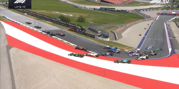 NS3RCCRKNZBBREM3P2EKE3USSU Accidente entre Verstappen y Antonelli en Austria