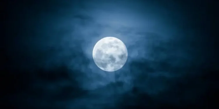 P2UFUFCRM5CL5MW3ZS54URSAME Calendario lunar julio 2025: fases y Luna llena