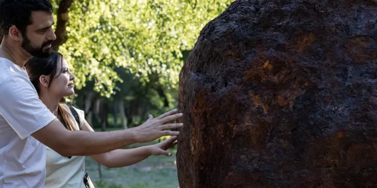 63324OA3AVCCXJFUEY5KPIC4AY Argentina guarda los meteoritos más grandes en el mítico Campo del Cielo