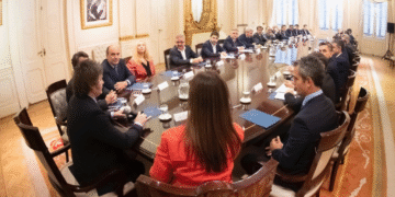 816237 sin 20t c3 adtulo 6 Crisis interna en el Gobierno argentino: tres miradas sobre el impacto del 'factor político'