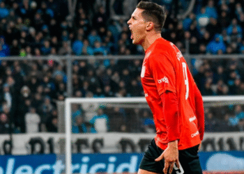 958233 carrillo 0 Estudiantes logró un triunfo clave ante Racing con un jugador menos