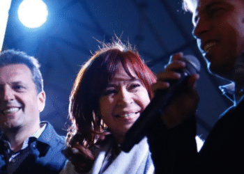 958327 3a 14 Fuerza Patria lanza campaña en redes para frenar a Milei en las urnas