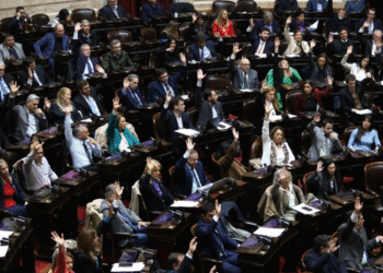 958731 vhewnvah2faf5kbcz6ui4irelq La oposición posterga sesión en Diputados y busca apoyo de gobernadores