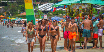 ByD9GSwl7 1256x620 1 Turismo argentino en Brasil: crecimiento en duda por nuevos impuestos y valorización del real