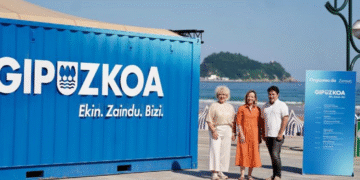 Ongizatearen plaza Inauguran 'Ongizatearen Plaza' en Zarautz, espacio para el diálogo sobre bienestar integral