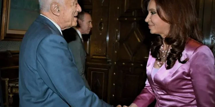 TIKIJALCL5E4RAATUNUVKBI7LM Los Eskenazi y YPF: un entramado de corrupción y influencias ocultas