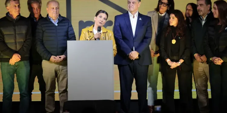 TKZNX7KHJBA2TOWFDTNXPZUFMM A 45 días de la derrota, Macri evita cambios radicales en su gabinete y Angelici aumenta su influencia