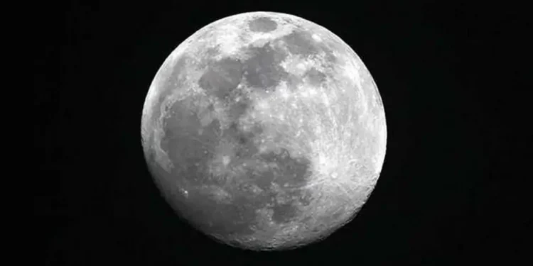 TXICWNM47VCCPM6JAR4A3IOANU Calendario lunar de julio 2025: fases y significado de la Luna del Ciervo