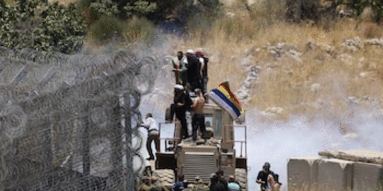 WNJB6TQTXBAUPF2BVSASLRWV44 Siria entrega control a los drusos en frontera con Israel para evitar guerra
