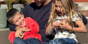 Y6KBjfy8W 720x0 1 Benjamín Vicuña comparte noche familiar con sus hijos en medio de tensión mediática