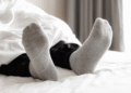 dxo2mwdx5vgrhf6cmexyj5fxoajpg El significado psicológico de dormir con medias puestas