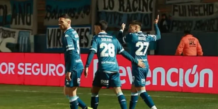 en san luis adrian martinez santiago solari y Q3H7E6YRP5CTBE24VMXGWQANPA Racing avanza a octavos de final tras vencer a San Martín en la Copa Argentina