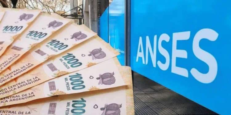 foto anses billeteswebp ANSES confirma bono y aumento para jubilados en agosto 2025