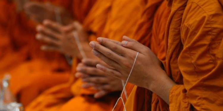 la institucion budista de tailandia se ha Q27FUDWDMVG3JMFG2KBGMBPXHE Escándalo en Tailandia: Mujer extorsiona a monjes budistas con videos sexuales y genera crisis en la institución