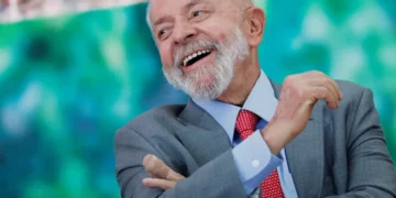 Lula da Silva bromea con Trump sobre la fruta jabuticaba y anuncia medidas contra aranceles