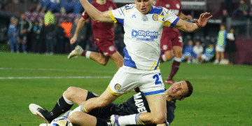 oyYGBbw5zP 2000x1500 1 Revelan audio del VAR en penal a Central contra Lanús y la polémica expulsión de Izquierdoz