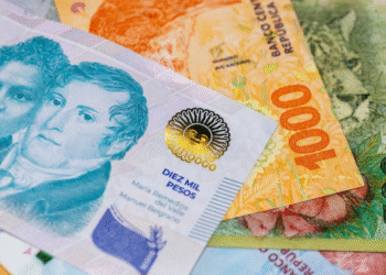 pesos salarios paritarias inflacion La mora en créditos al consumo alcanza récord desde 2021, con un 4,5% en mayo