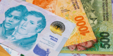 pesos salarios paritarias inflacion La mora en créditos al consumo alcanza récord desde 2021, con un 4,5% en mayo