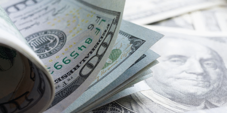 se sostiene una alta demanda de dolares pero poco KX6A5FUNJJAMNPOYPZU24HBJNE Más de un millón de argentinos compraron dólares en junio, un 7% más que en mayo