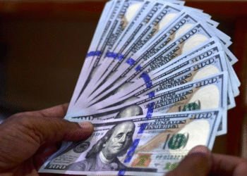 3K4KHC3HDVGMDLQEW3N2BXYEPM Derrumbe de activos argentinos y dólar en $1.370: análisis y perspectivas