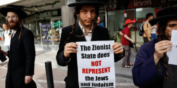 OUXAKWHAHBI3VONJO2EBM3PNA4 Más de 30 figuras israelíes piden sanciones internacionales contra su propio país