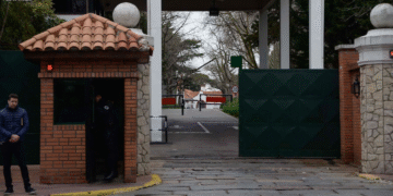 RNWGYSFN6JBRZFPFK7OVW6JUQI Milei convoca a diputados en Olivos para debate económico y película de Francella