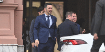 657bd05297077 1200 630 Petri interviene fondos de las Fuerzas Armadas para cubrir crisis de la obra social