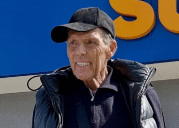 JBB6VC4MZFFK7AWXG3RG374YCQ Home 2