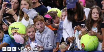 e8af1d50 8771 11f0 be9b 13e8cdd67954 Empresario polaco se disculpa por arrebatar gorra a niño en el Abierto de EE.UU.