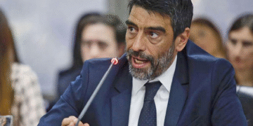 web foto 20230110 Rodolfo Tailhade Cuestionan a Milei por un millón de dólares y posibles irregularidades